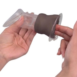 Модель для обучения пользованию женским презервативом, темная кожа