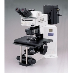 Моторизированный микроскоп с фиксированным столиком Olympus BX61WI.